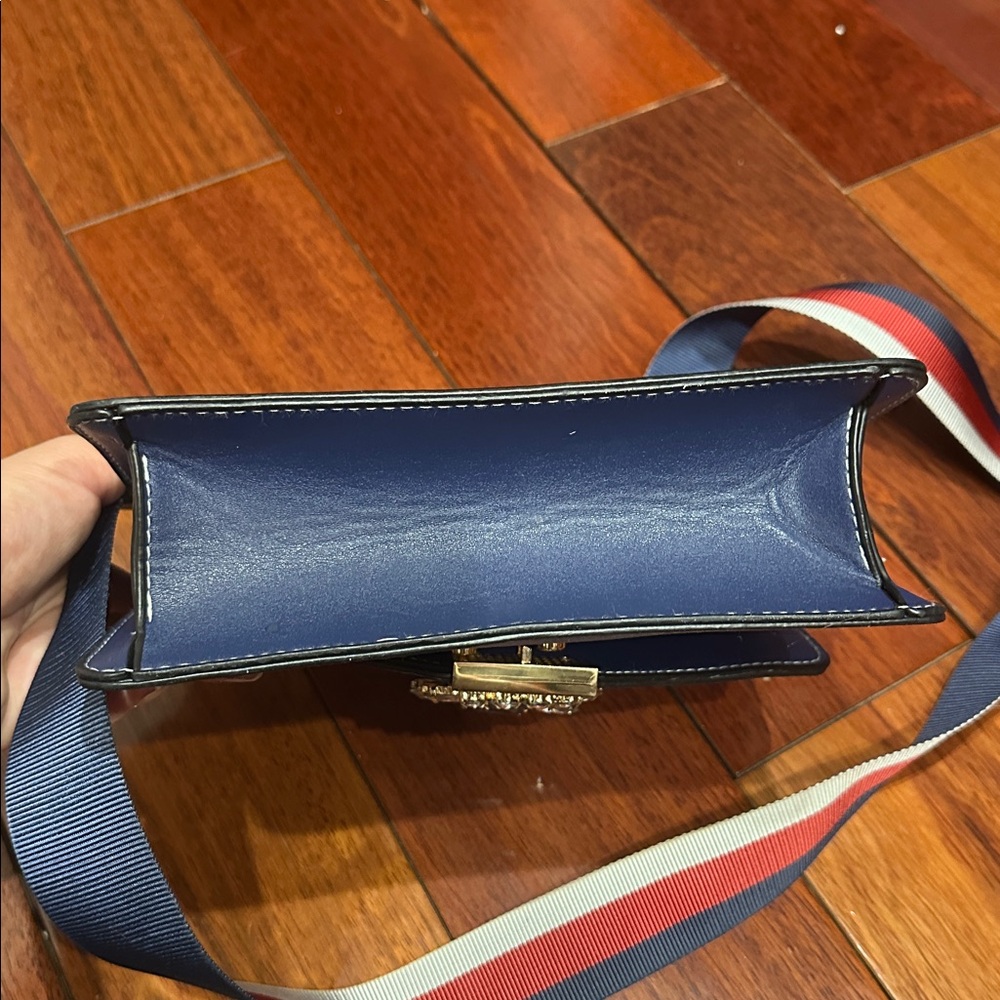 Beautiful handbag - Picture 9 of 11